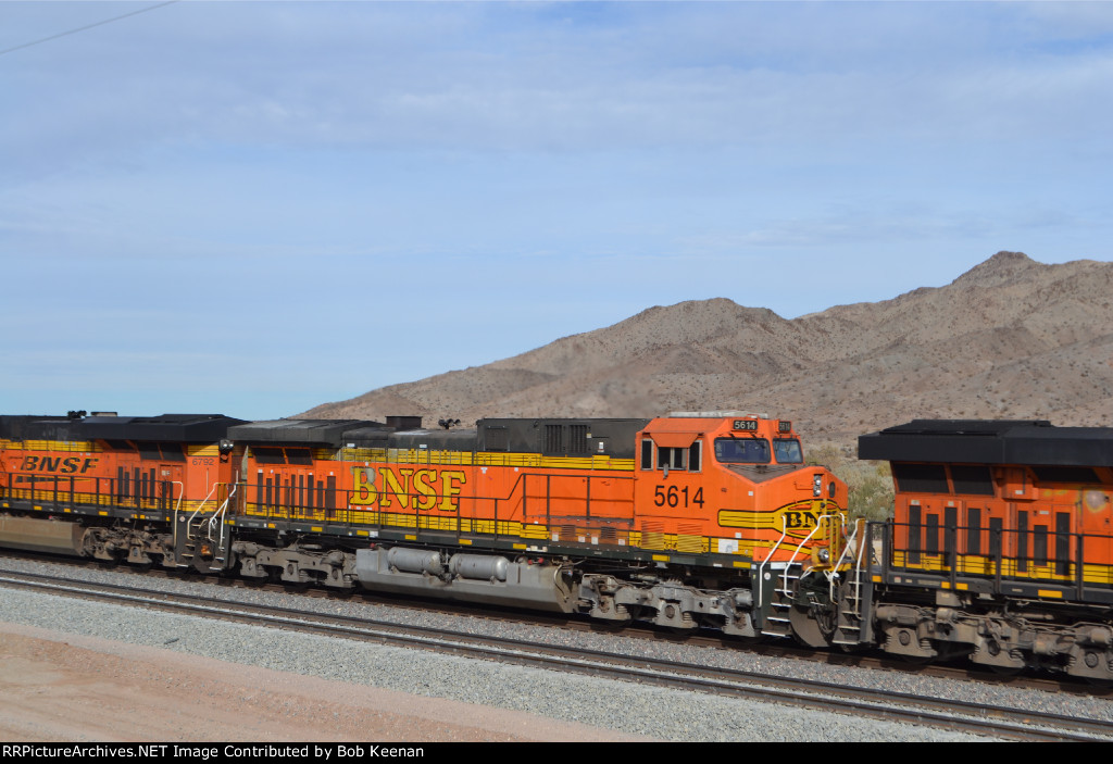 BNSF 5614